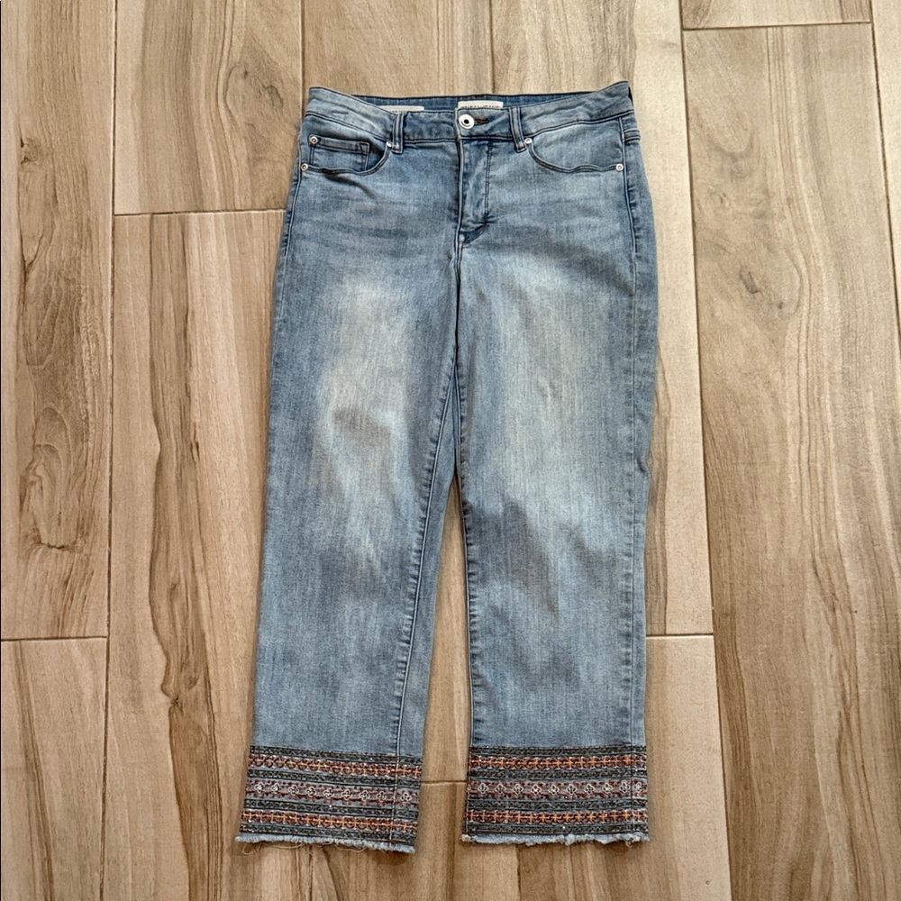 Women's Tribal Blue Jeans with Embroidered Hem mid-rise straight crop sz 8